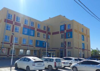 Өнөөдрийн байдлаар COVID19 халдвартай 1 том хүн 2 хүүхэд хэвтэн эмчлүүлж байна.