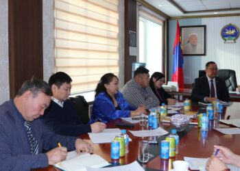 АЙМГИЙН ИТХ-ЫН ЗӨВЛӨЛ ХУРАЛДАЖ БАЙНА