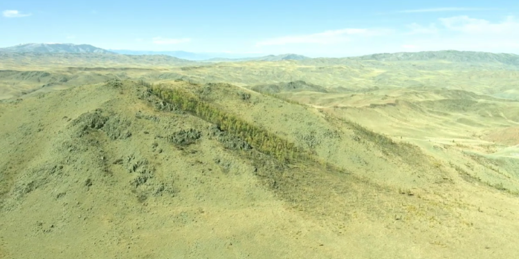 Дэмбэрэл хайрхан уул