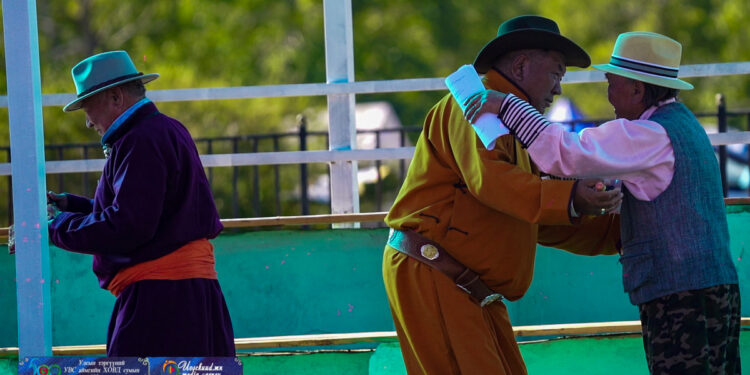 ХОВД СУМЫН 100 ЖИЛИЙН ОЙН НЭЭЛТИЙН ЦОМОГ