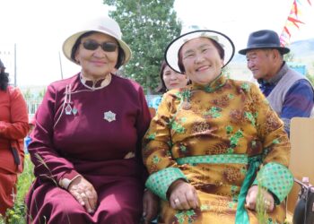 СОЁЛЫН ТӨВД АЖИЛЛАЖ БАЙСАН ҮЕ ҮЕИЙН ХҮМҮҮС