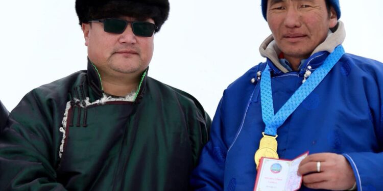 Өлгий сумын тамирчин Х.Өлзийдэлгэр Мөсөн сурын “Сумын мэргэн” боллоо