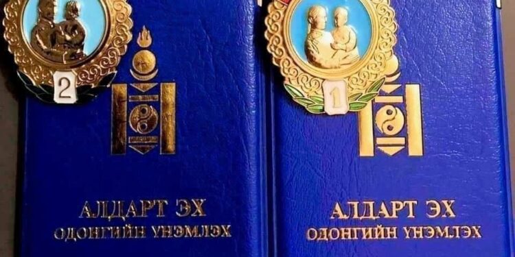 Алдарт эхийн одон олгох шинэчилсэн журам батлагдлаа.