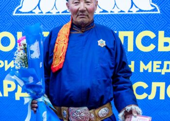 Увс аймгийн Өмнөговь сумын Улиаст багийн Аймгийн аварга малчин, Алтан гадас одонт Хонгоржавын ЦАГААНЗУЛ