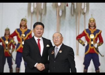 Монгол Улсын Хөдөлмөрийн баатар, Ардын багш, Академич Ч.Авдай