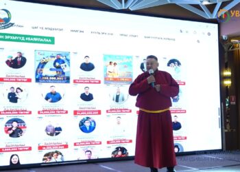 МУ-ын АЛДАРТ УЯАЧ, Увс аймгийн ЗАСАГ ДАРГА асан Д.БАТСАЙХАН Дархан хотод