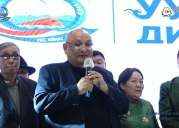 Дархан-Уул аймгийн нутгийн зөвлөлийн дэд дарга Баясгалан хувийн зүгээс 10 сая төгрөг хандивлалаа.