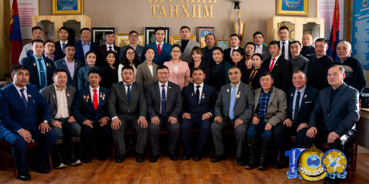 ЗАСАГ ДАРГЫН ТАМГЫН ГАЗРЫН АЖИЛЧДЫН ХАНДИВЫН МЭДЭЭЛЭЛ.