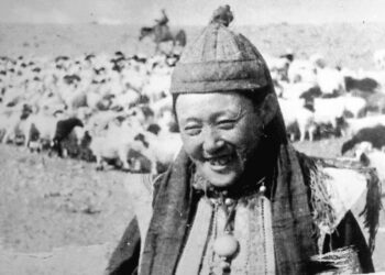 Монгол улсын алдарт, сайн малчин Энгэлийн Бадам