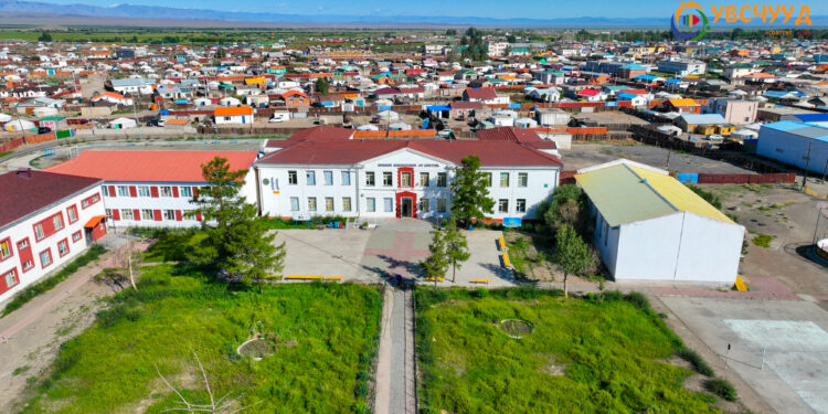 УЛААНГОМ СУМЫН АНХНЫ БАГА СУРГУУЛЬ – БИДНИЙ ХАЙРТАЙ ЦЭЦГЭН ӨРГӨӨ