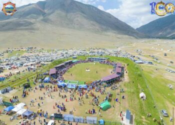 Сумуудын түүхт 100 жилийн ойн баяр наадам өргөн дэлгэр болж байна.