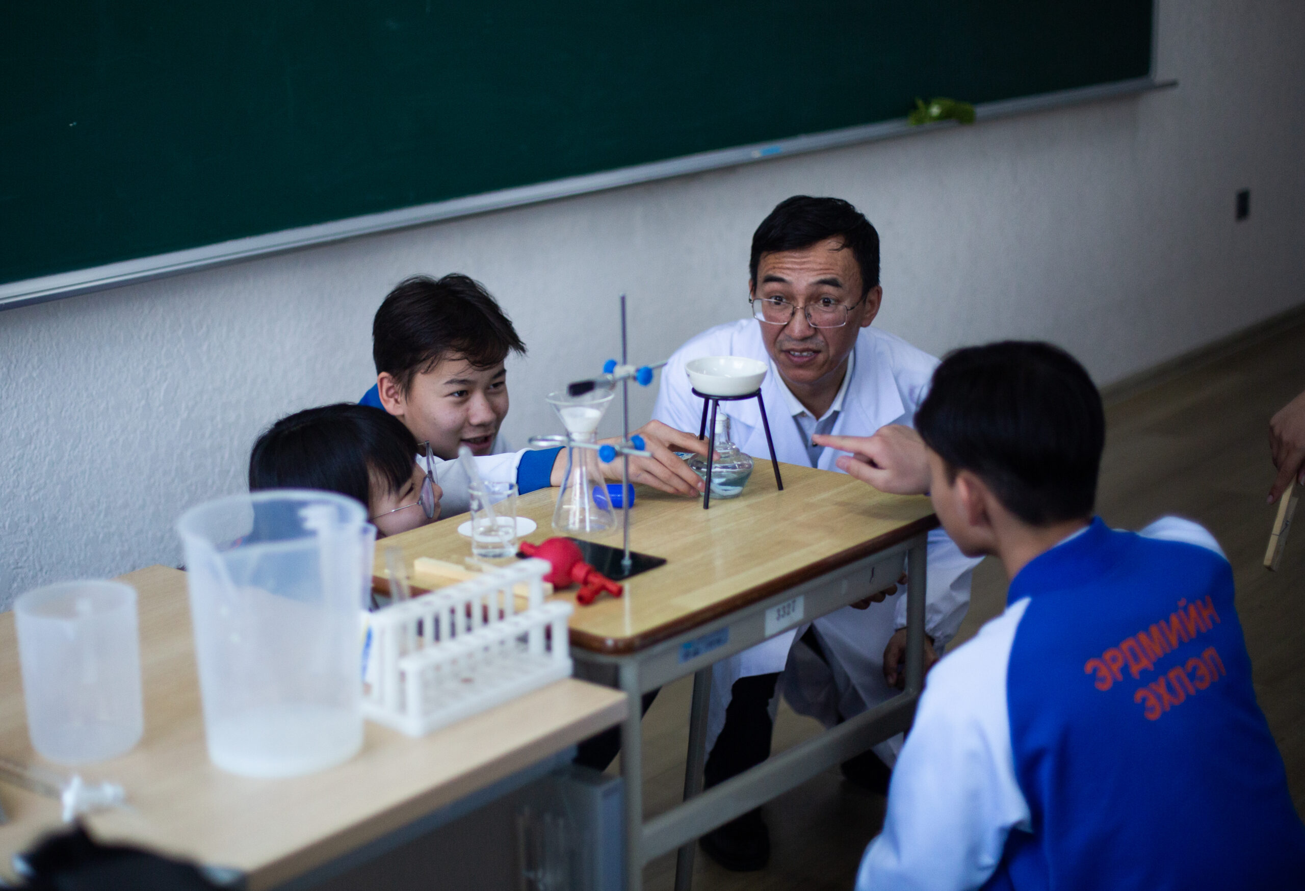 Сургуулийнхаа түшиг тулгуур, тулхтай зөвлөгч П.АМГАЛАН