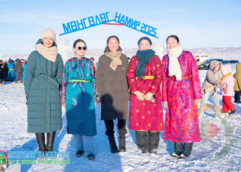 Мөнгөлөг намирын дулаахан дээлтэй ГАНГАН ХОСУУДЫГ шалгарууллаа