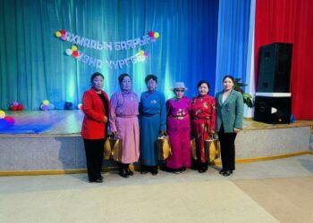 Цагаанхайрхан сумын цэцэрлэгийн 60 жилийн ойд ирсэн ахмадууд