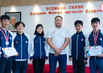 Мэдээлэл технологийн багш Н.Батмөнх