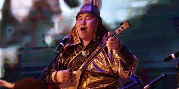 Хөөмийч Д.БАСАН Олон улсын наадмын 8 дахь түрүүгээ хүртлээ