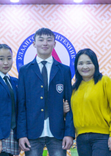 ОЛОН БОЛООРОЙ ӨГҮҮЛЛЭГ