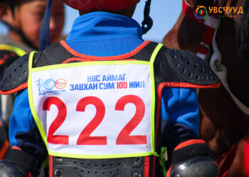 Завхан сумын түүхт 100 жилийн ойд түрүүлж айрагдсан дааганууд