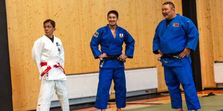 ОЛИМПИЙН аварга Машү Бейка багшийн хамтаар Увс аймагт бэлтгэл, сургалт хийж байна