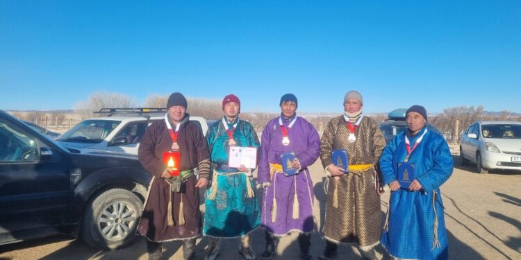 Наранбулаг суманд мөсөн сур харвааны аваргууд тодорлоо