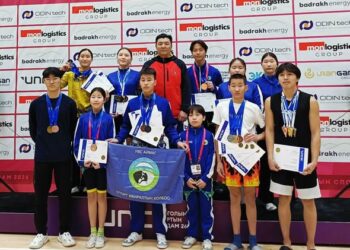 Увс аймгийн баг мөсөнд авиралтын улсын аваргад Тэргүүн байр эзэллээ