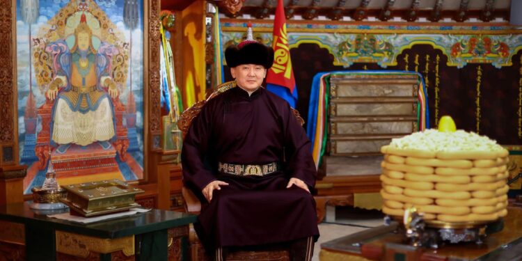 Монгол Улсын Ерөнхийлөгч Ухнаагийн Хүрэлсүхийн сар шинийн мэндчилгээ