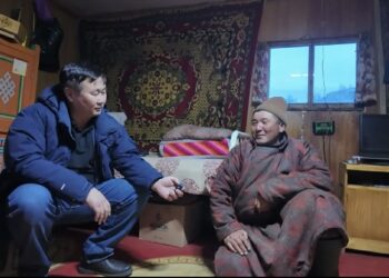 Засаг даргын зөвлөх Д.Төмөр-Очир Малчин суманд ажиллаа