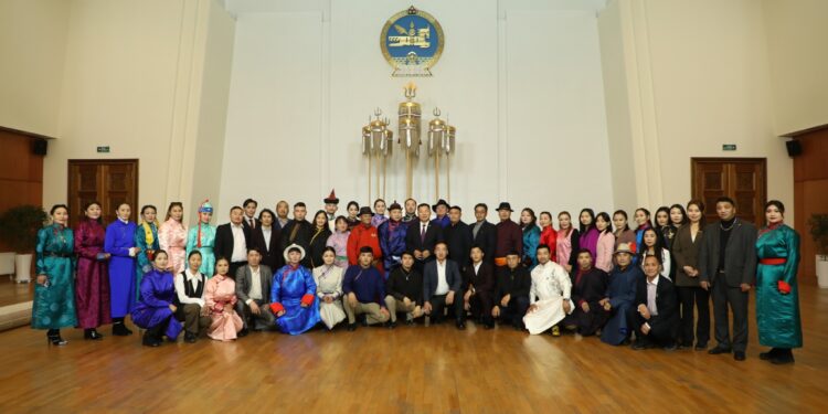 УВС АЙМГИЙН ОЙРАД ТЕАТРЫН ТУХАЙ