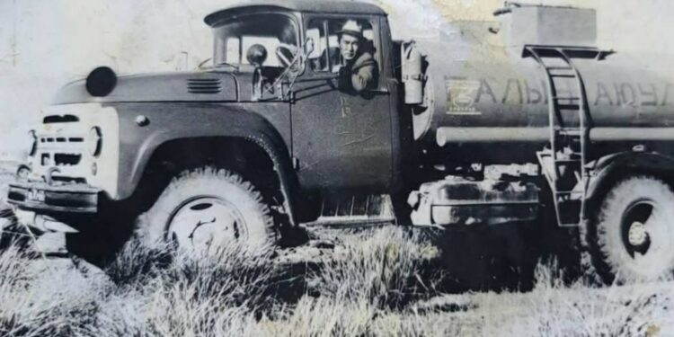 Дэлхийг 63 удаа тойрсонтой тэнцэх зам туулсан “Амьд домог”