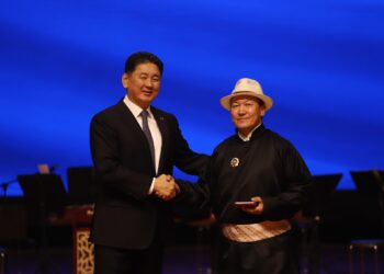 Х.Орших “Хөдөлмөрийн гавьяаны улаан тугийн одон”-гоор шагнагдлаа