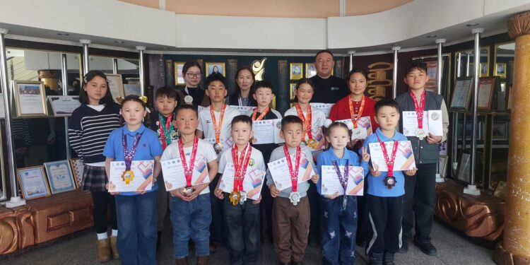 Баруунтуруун сумын тамирчид “Оюун наадам-2026”-д амжилттай оролцлоо