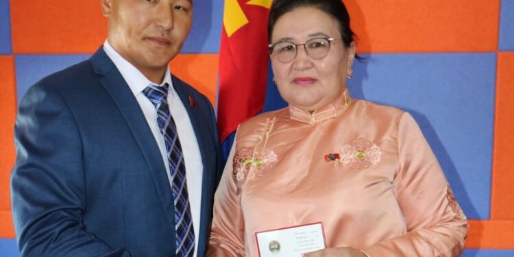 ИТГЭЛ, СЭТГЭЛ ДЭЭР “УРГУУЛСАН” БАХАРХЛЫН ТҮҮХ