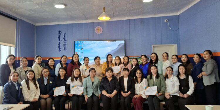 Багш нар интерактив сургалтын туршлагаа хуваалцав