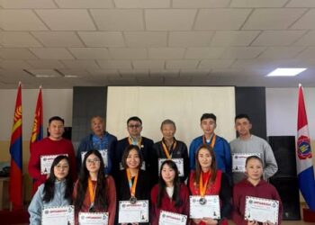 М.Энхболдын нэрэмжит шатрын тэмцээн амжилттай болж өндөрлөлөө